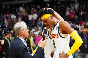 PG-包含穆雷连续十二场比赛得分超过势不可挡，掘金挑战极限！的词条