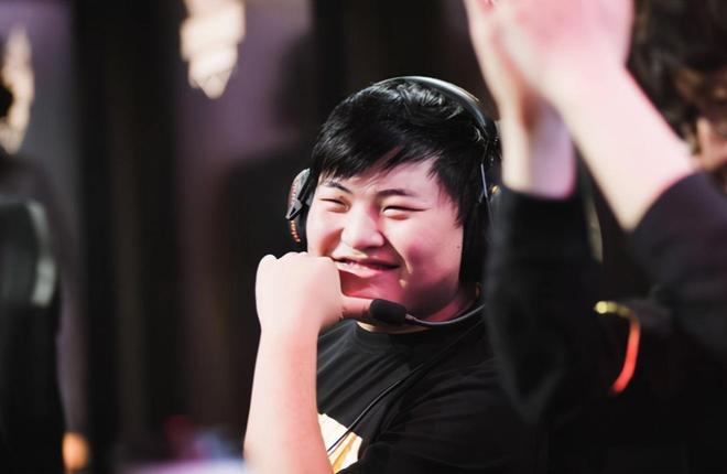 Uzi官方宣布出色发挥新规，皇家马德里引发争议！上演精彩一战的简单介绍